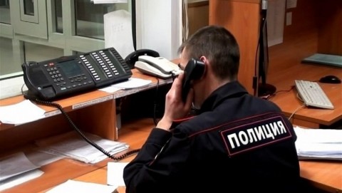 В Кировском округе фигуранткой уголовного дела стала женщина, присвоившая найденный телефон